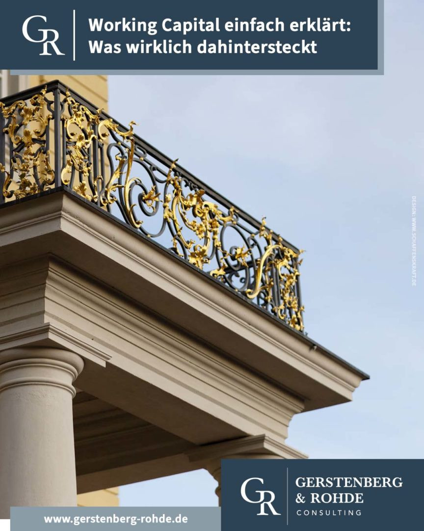 Verzierter Balkon mit Working-Capital-Überschrift